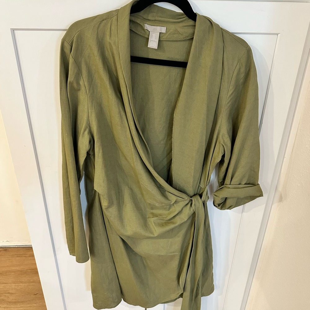 H&M Wrap Front Long Sleeve Blouse Dress – Olive Green – Size L - Picture 2 of 4